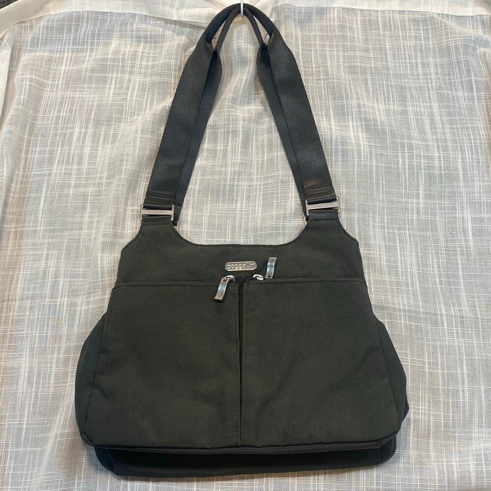 Baggallini Womens Gray Crossbody Bag Purse Travel Compartment Bag B33